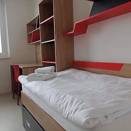 Hotel Koleje Vinarska *